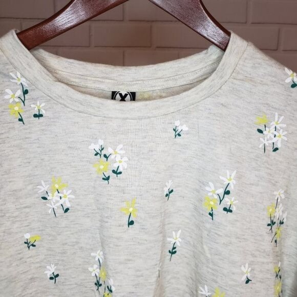 Circle X All Over‎ Floral Sweatshirt - Picture 7 of 11